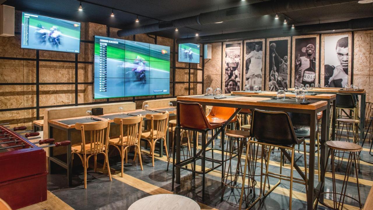Hotel Be Live Adults Only Marivent Palma de Mallorca Exterior foto Interior of the bar